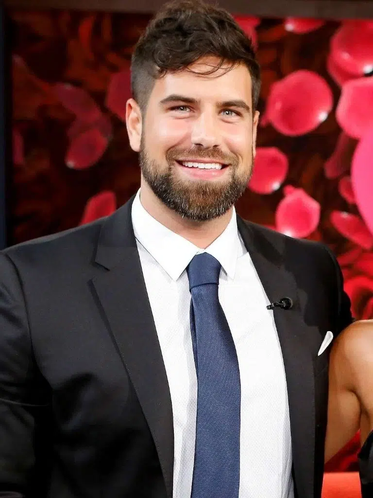 Contestant Blake Moynes Biography: Wiki, Age, Career, Height, Weight, Girlfriend, Net Worth & More